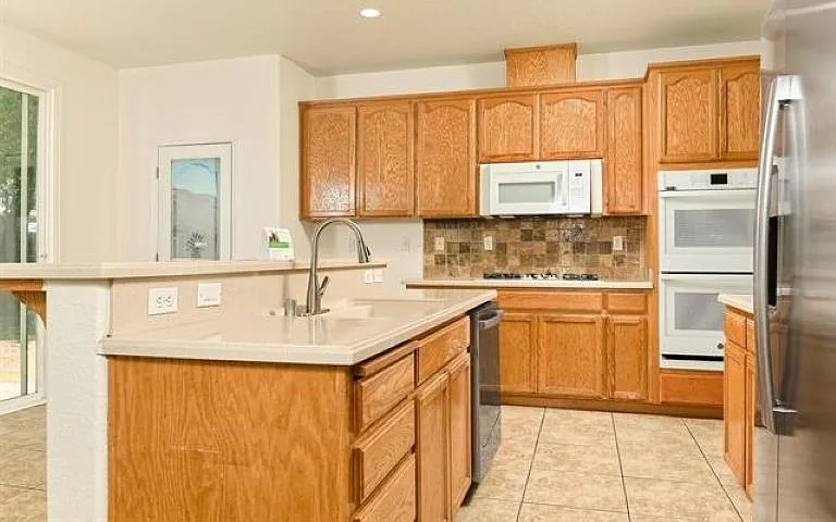 536 Pestana Ave — Photo 4