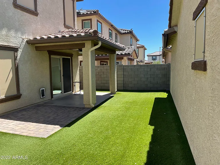 16623 W Culver St — Photo 21