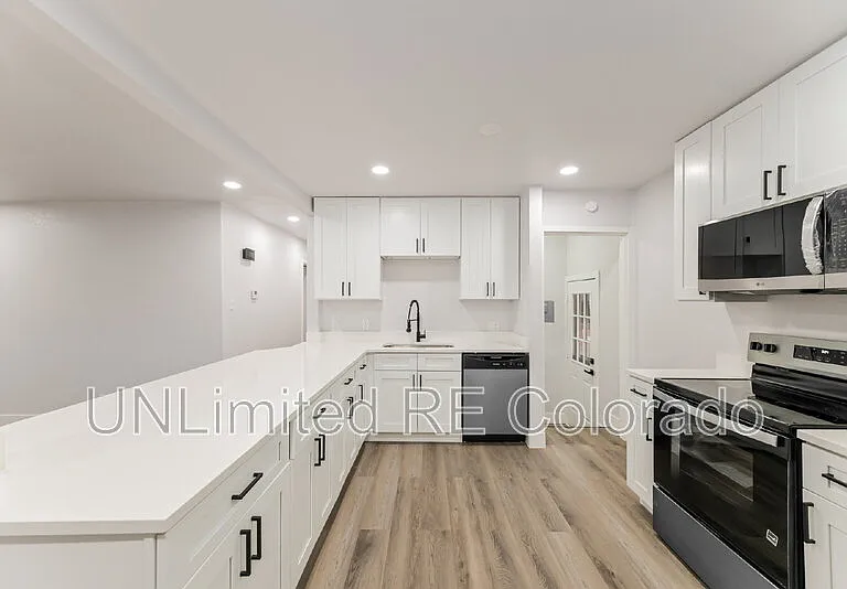 1350 Troy St — Photo 4
