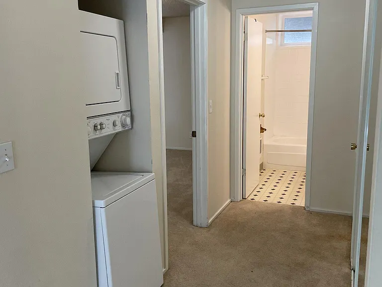 100 Kerr Pkwy #26 — Photo 6