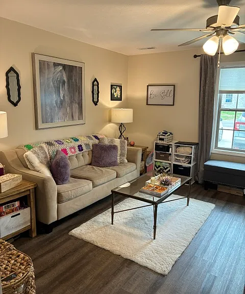 220 Kerr Way #B — Photo 3
