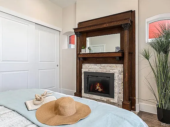 406 S Pearl St — Photo 20