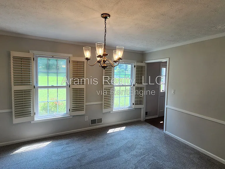 829 Bradford Ct SW — Photo 4