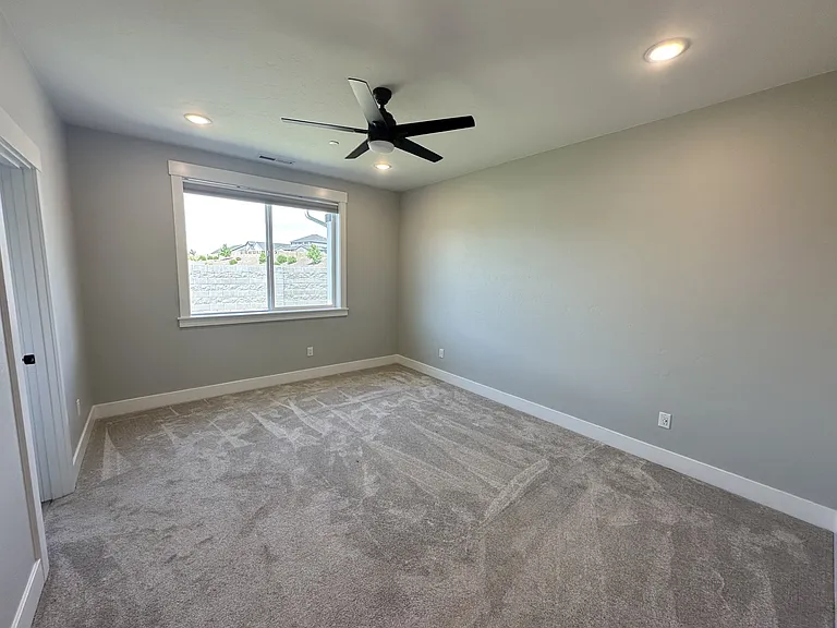 2285 Estate Ave — Photo 24