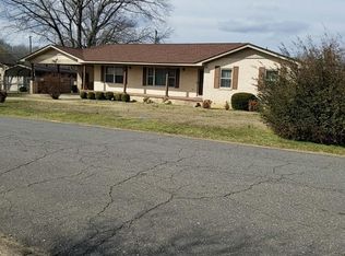 1632 Edgewood St, Malvern, AR 72104