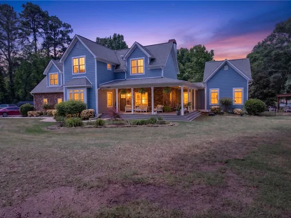 1504 Double Springs Rd, Townville, SC 29689