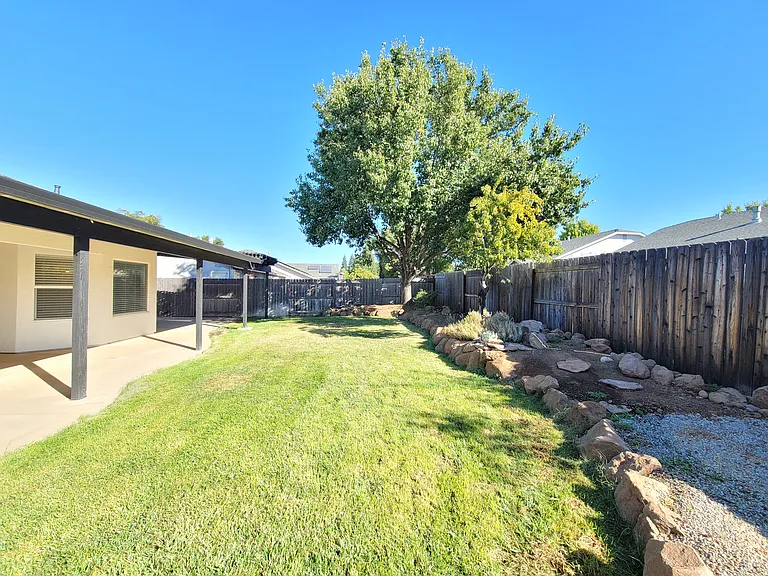 3008 Coach Lite Dr — Photo 32
