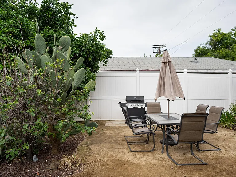 10809 Hartsook St — Photo 46