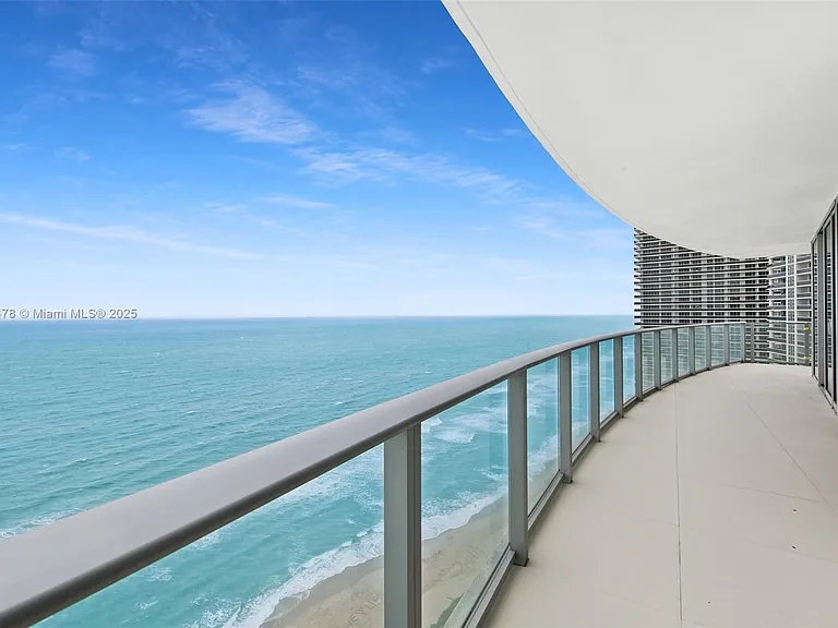 4111 S Ocean Dr #3001 — Photo 2