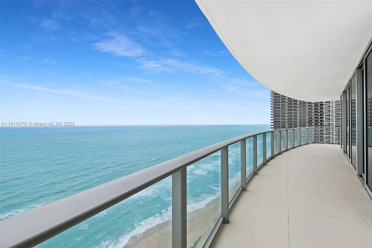 Building Photo - 4111 S Ocean Dr #3001