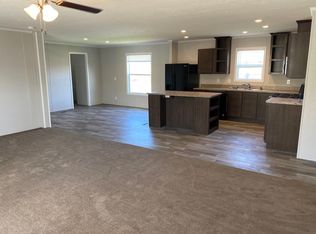 5018 Falcon Dr, Dubuque, IA 52001