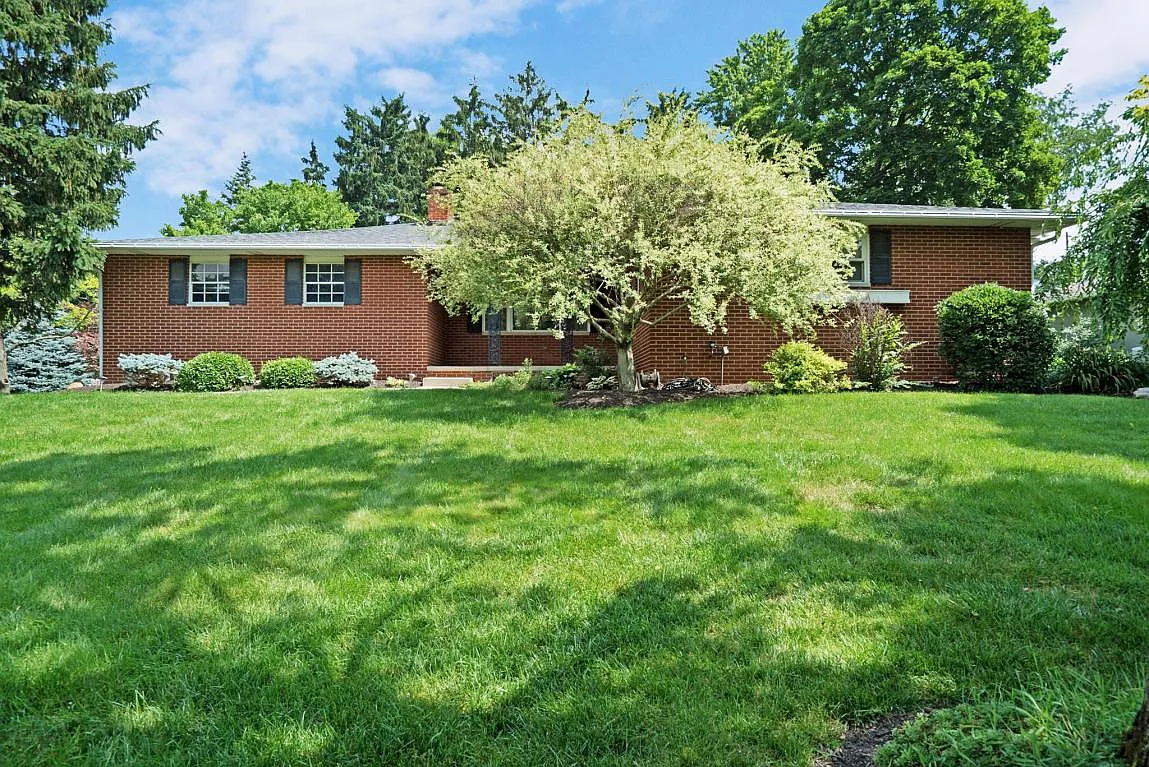 2770 Donna Dr photo 1