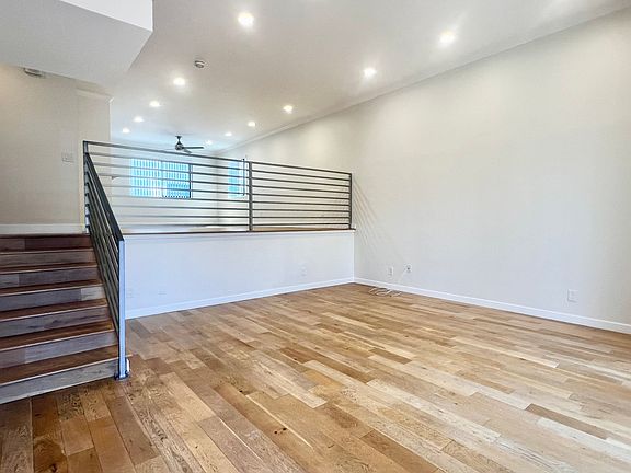 4th image of 1719 Rogers Pl Unit 38C