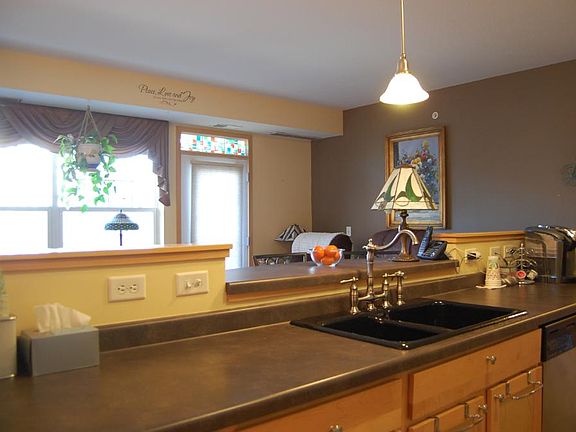 5th image of 5445 Boone Ave N APT 107