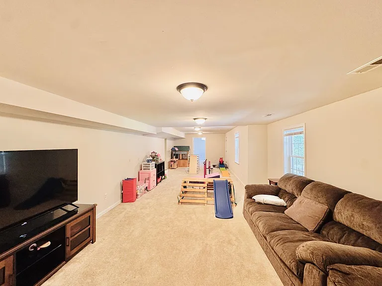 5 Averil Ct — Photo 34