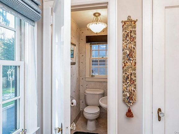 5th image of 56 Collyer Pl