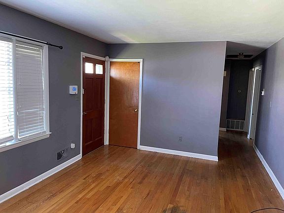 5th image of 824 Fairhurst Dr