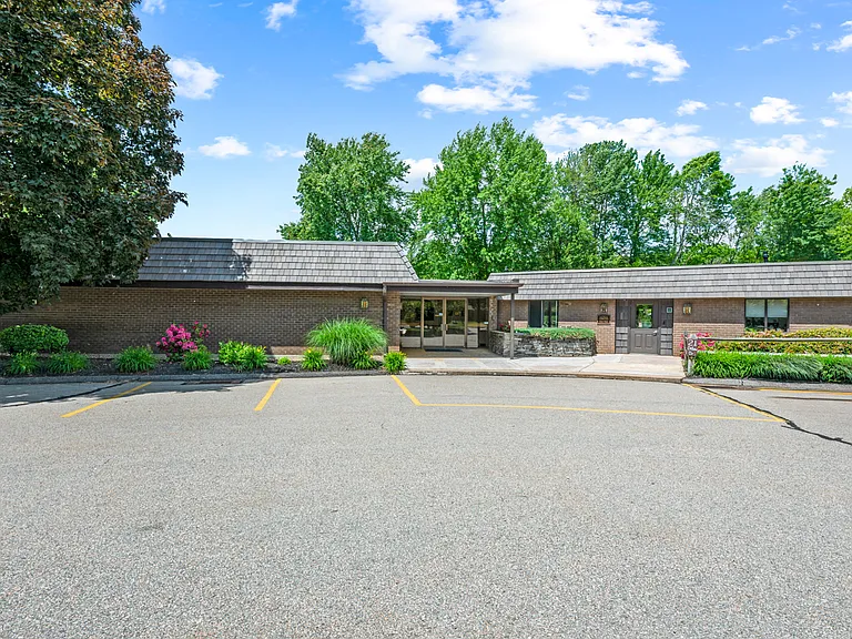 38 Rambling Brook Ln #B6 — Photo 31