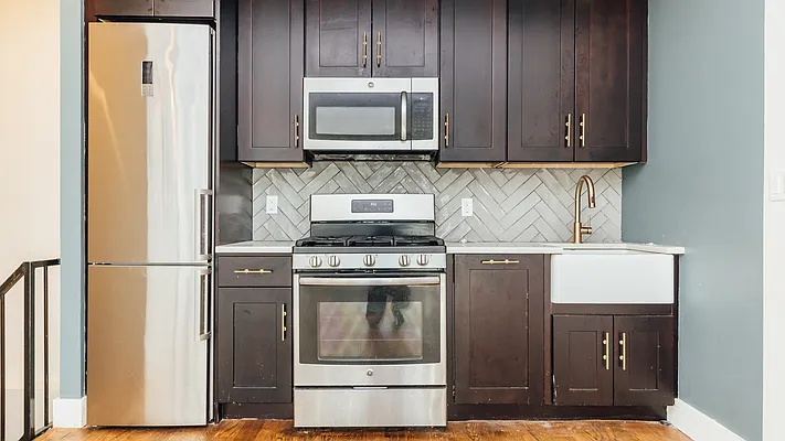 Rented by Nooklyn NYC LLC | media 43