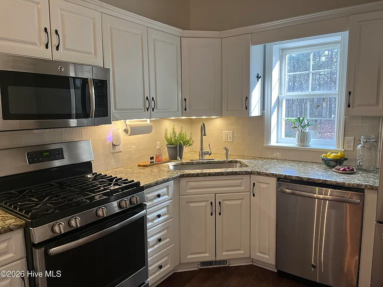 736 Ginseng Dr — Photo 8