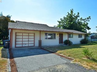 1408 Fir St, Silverton, OR 97381