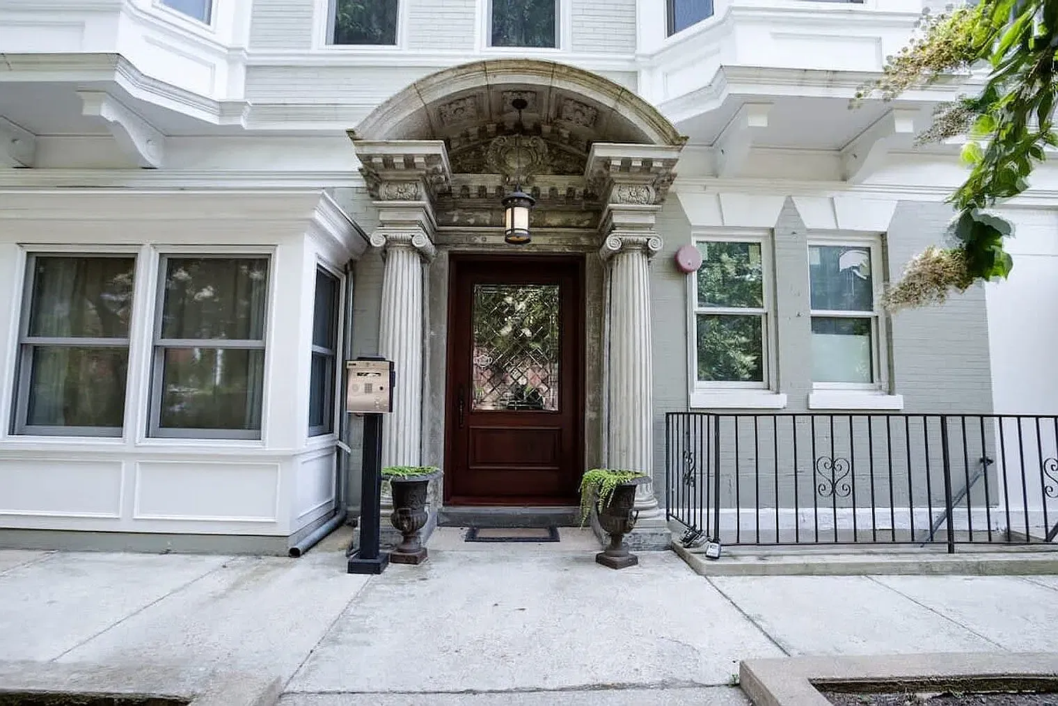 1 bed, 650 sqft, $2,400 — Photo 3