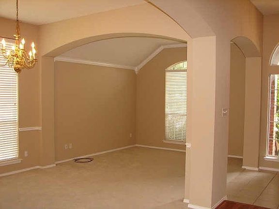 5th image of 7119 Country Club Dr