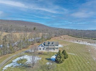 1096 High Dr W, Tamaqua, PA 18252