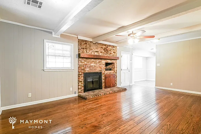 3352 Ridgefield Dr — Photo 3