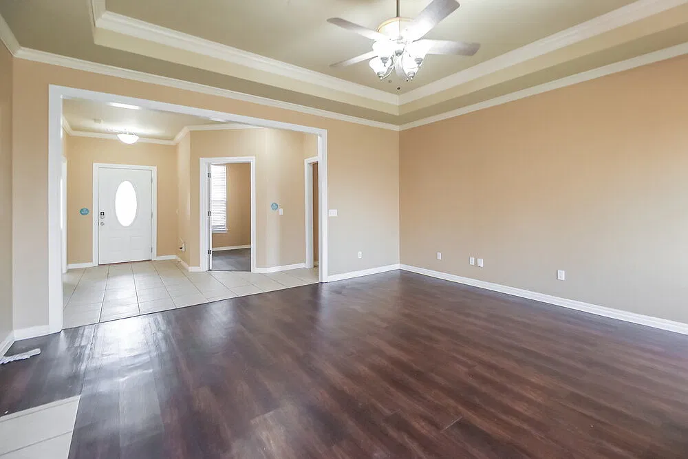 3 bed, 2.0 bath, 1825 sqft, $1,875 — Photo 4
