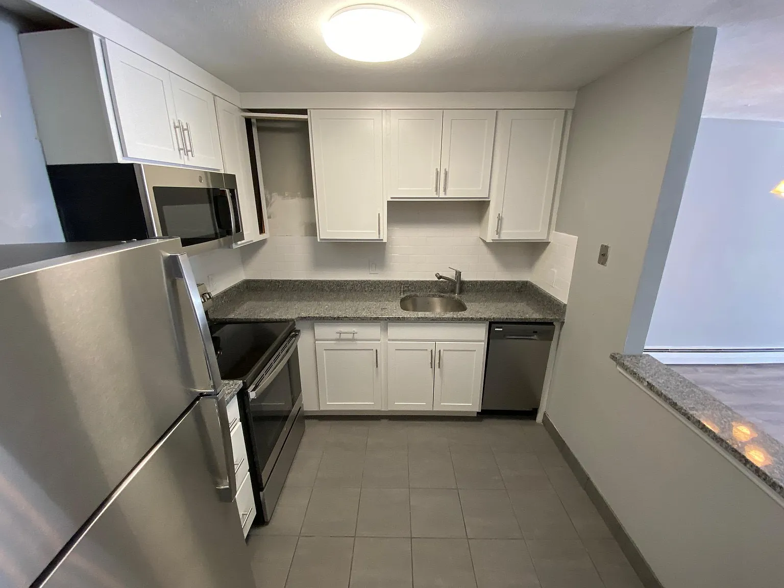 2 bed, $2,800 — Photo 2
