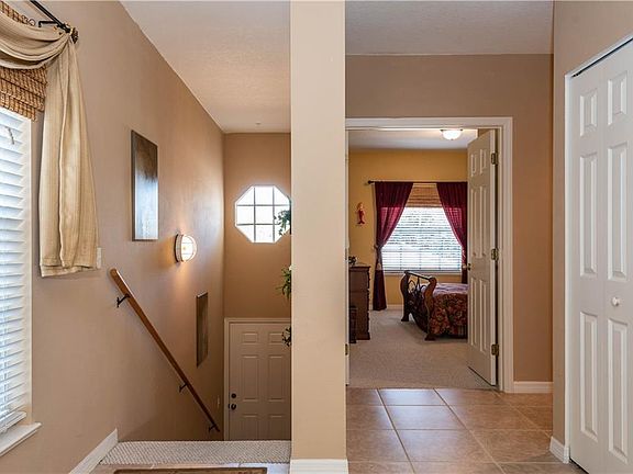 5th image of 901 Addington Ct Unit 201
