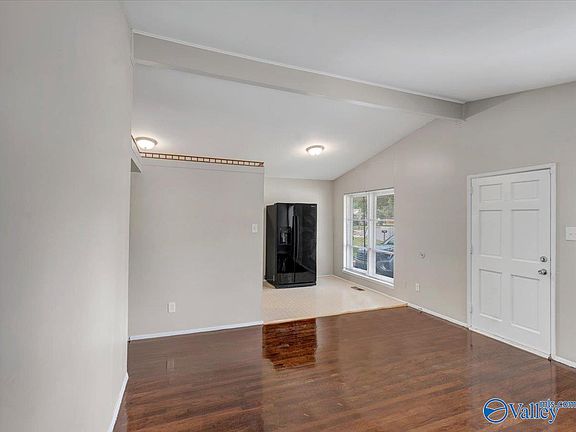 5th image of 735 W Arbor Dr NW