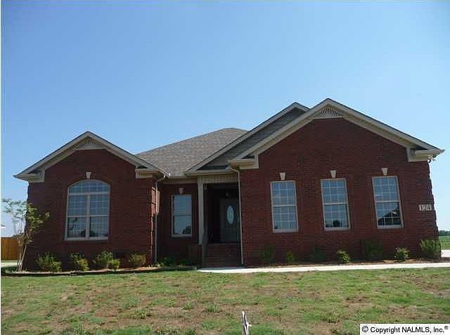 1st image of 124 Lexie Ln