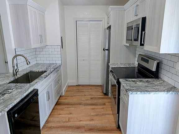 Kitchen 3