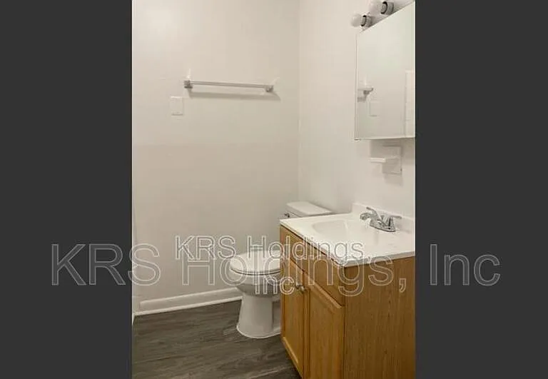 416 S West St #9 — Photo 1