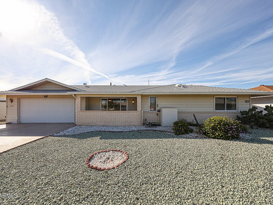 19610 N Lakeforest Dr