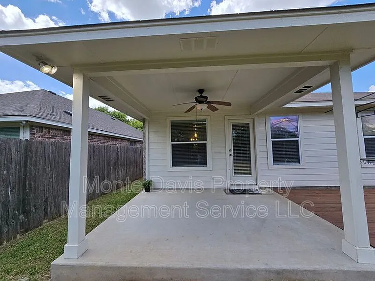 14309 Ballycastle Trl — Photo 35