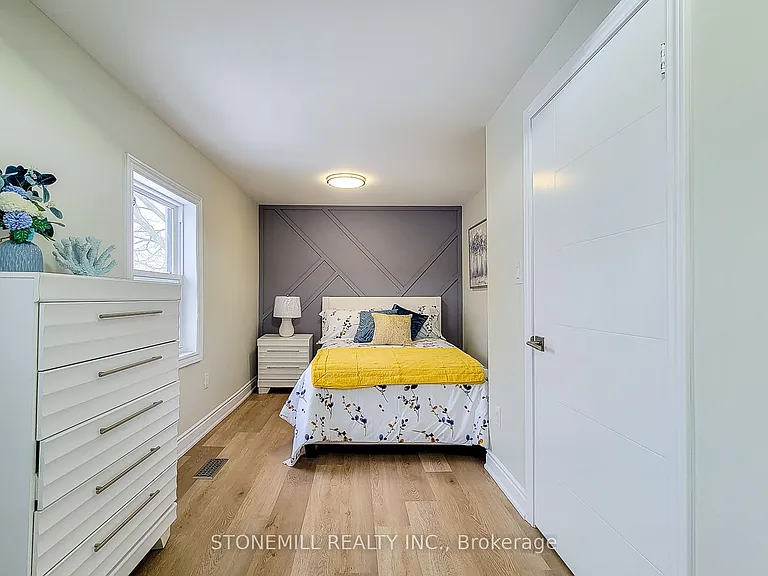 727 College Ave — Photo 11