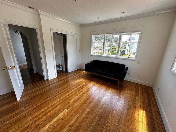 3rd image of 1306 Portola Dr