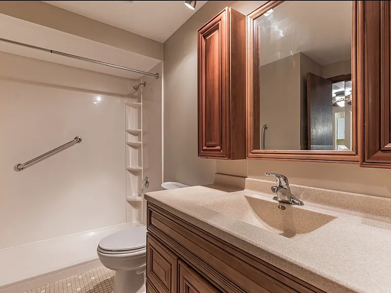 2325 N Neva Ave #104B — Photo 7