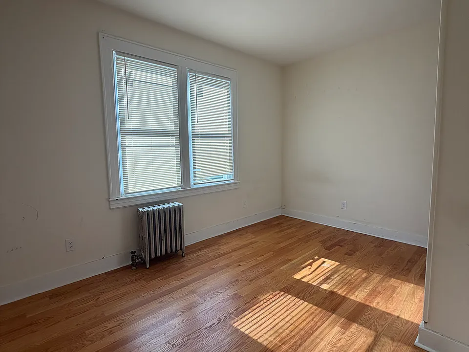39 Madeline Ave #1