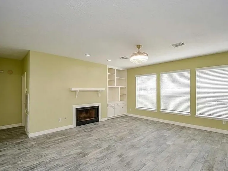 318 N Cypress Estates Cir — Photo 8