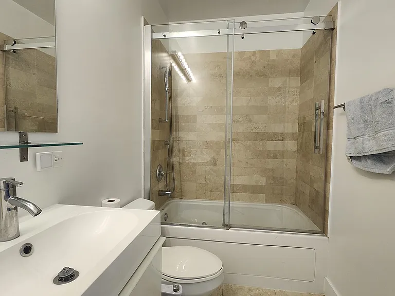 3900 W Cornelia Ave #2W — Photo 18