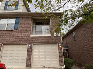 7908 Grand Cascade Dr, Louisville, KY 40228