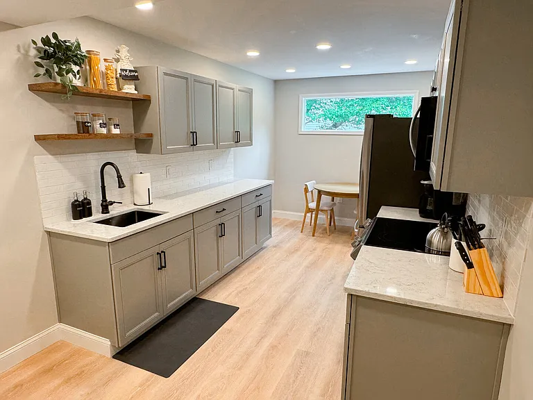 Lenox Park Dr — Photo 2