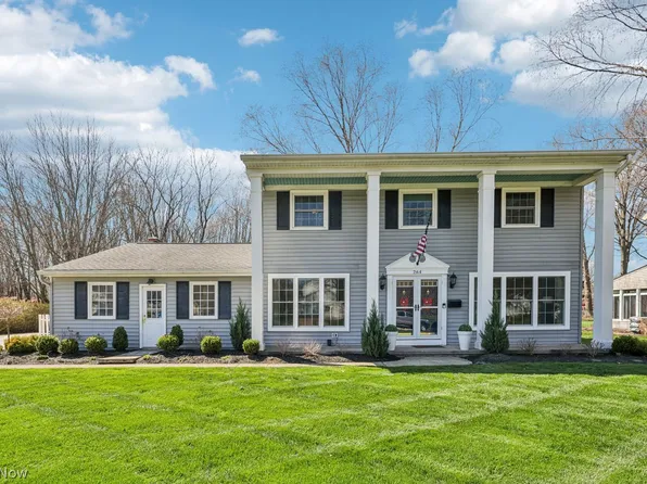 264 Woodstock Dr, Avon Lake, OH 44012