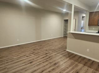 15713 35th Ave W UNIT C102, Lynnwood, WA 98087