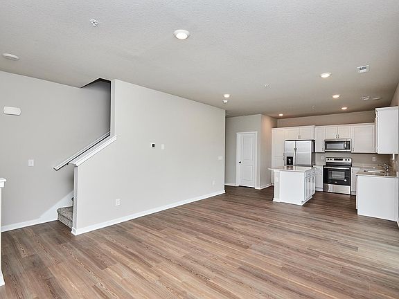 3rd image of 9598 Capstone Ct