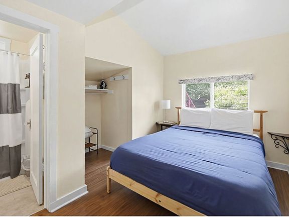 4th image of 327 6th St APT 2